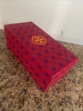 Tory Burch empty shoe box